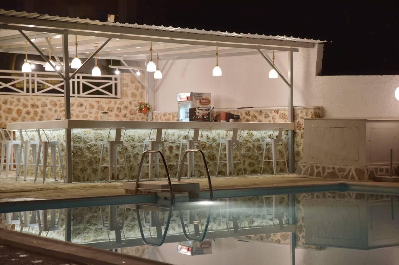 Bay'S Aparthotel Spetses Town Ngoại thất bức ảnh