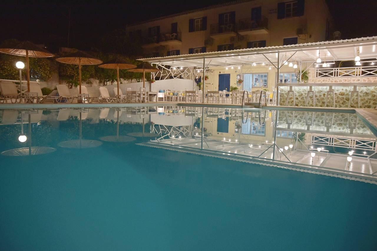 Bay'S Aparthotel Spetses Town Ngoại thất bức ảnh